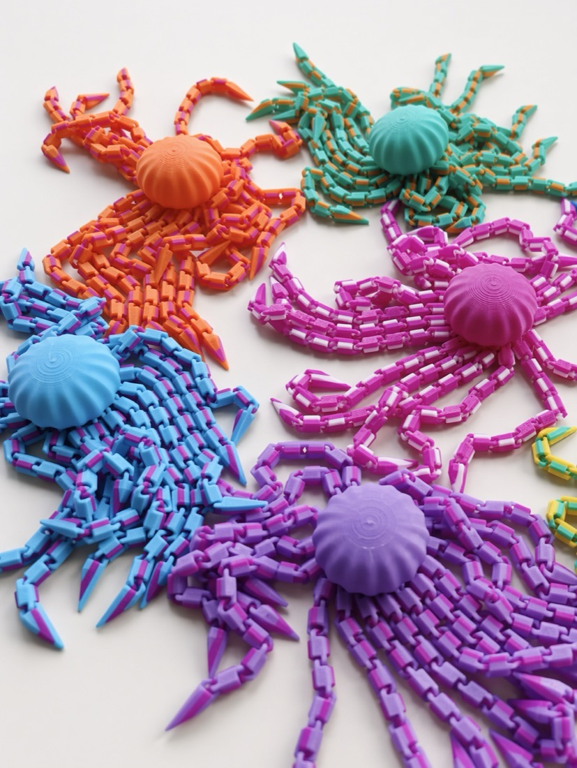 Kinetic Octopi, Articulated chain-leg fidgets