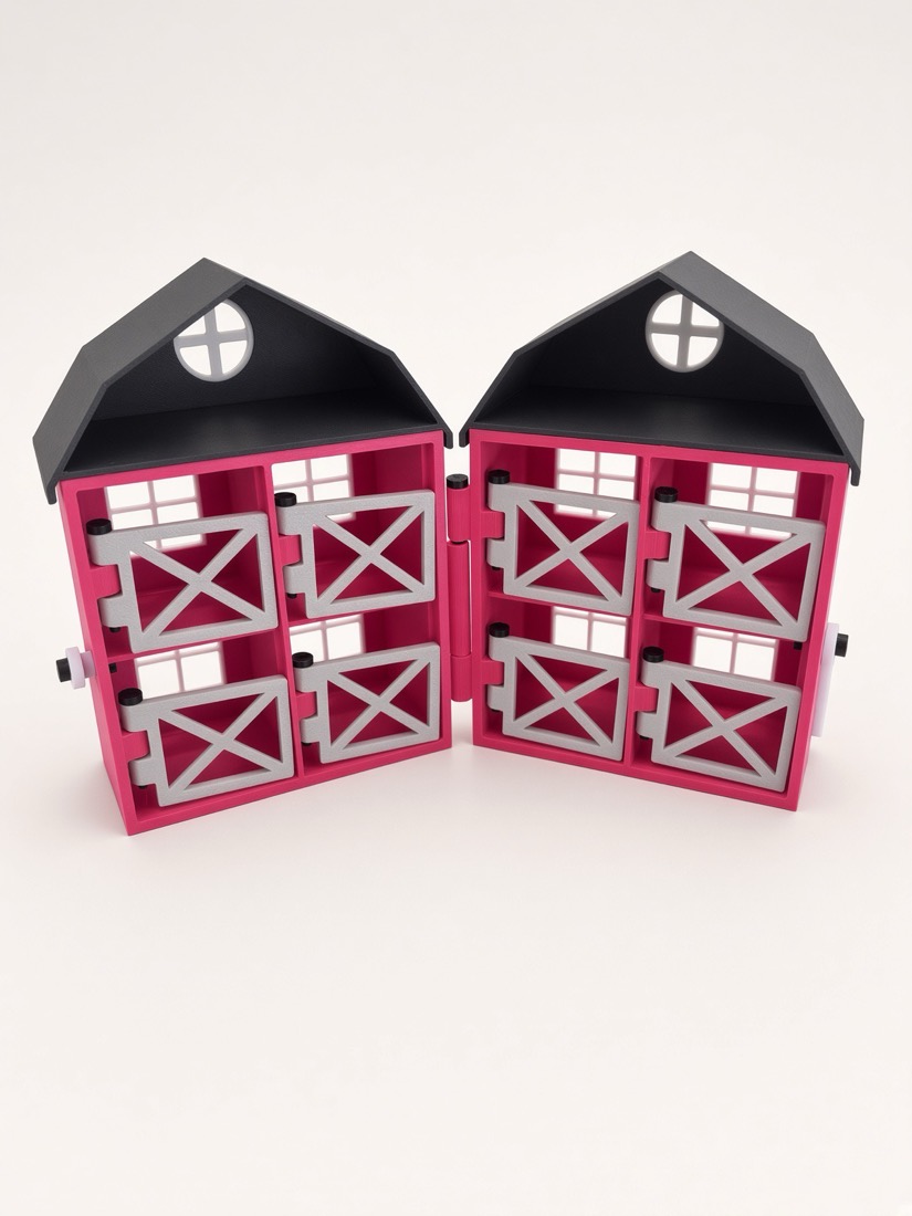 Folding Barn, Hinged play barn with working stall doors